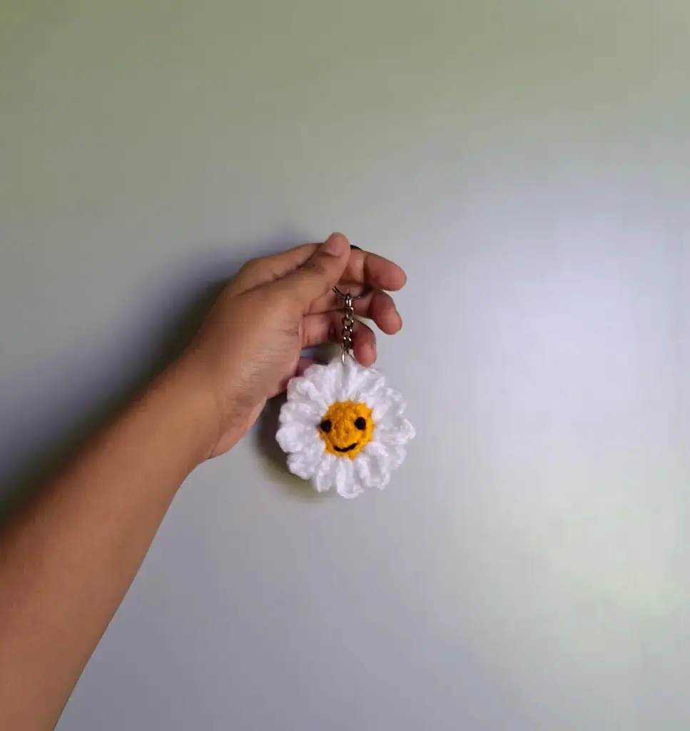 Smiley Daisy Keychain